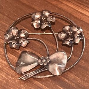 🌸 Vintage .925 Sterling Silver 3 Three Flowers Round Pin Brooch w/ Bow 🌸